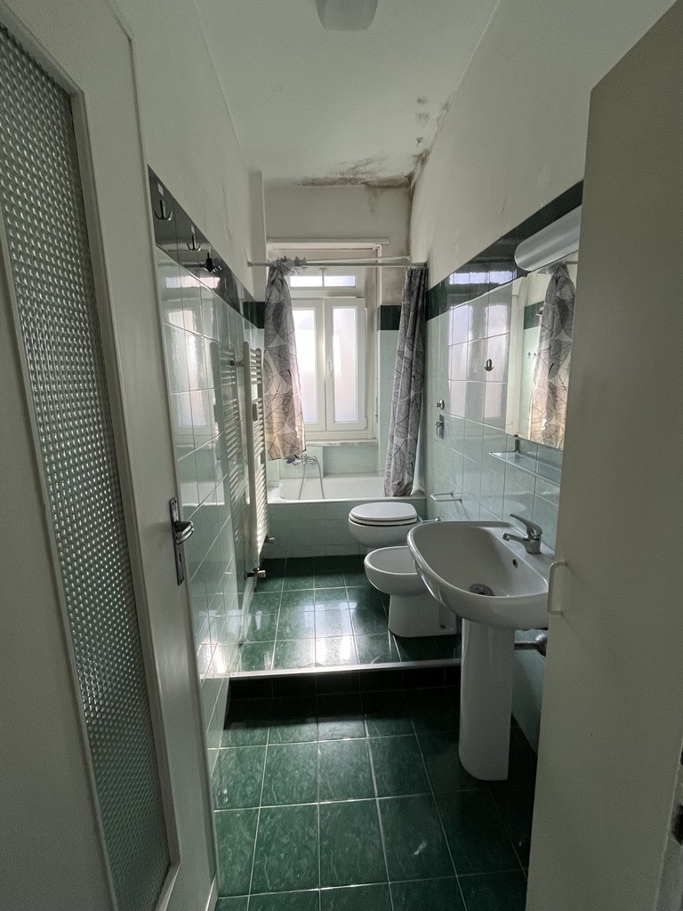 Casa Bifold - Before